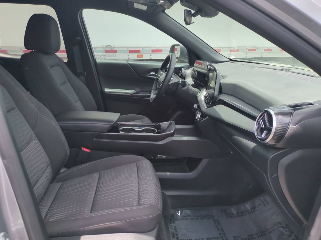 Used 2025 Chevrolet Equinox LT AWD/4WD image 28