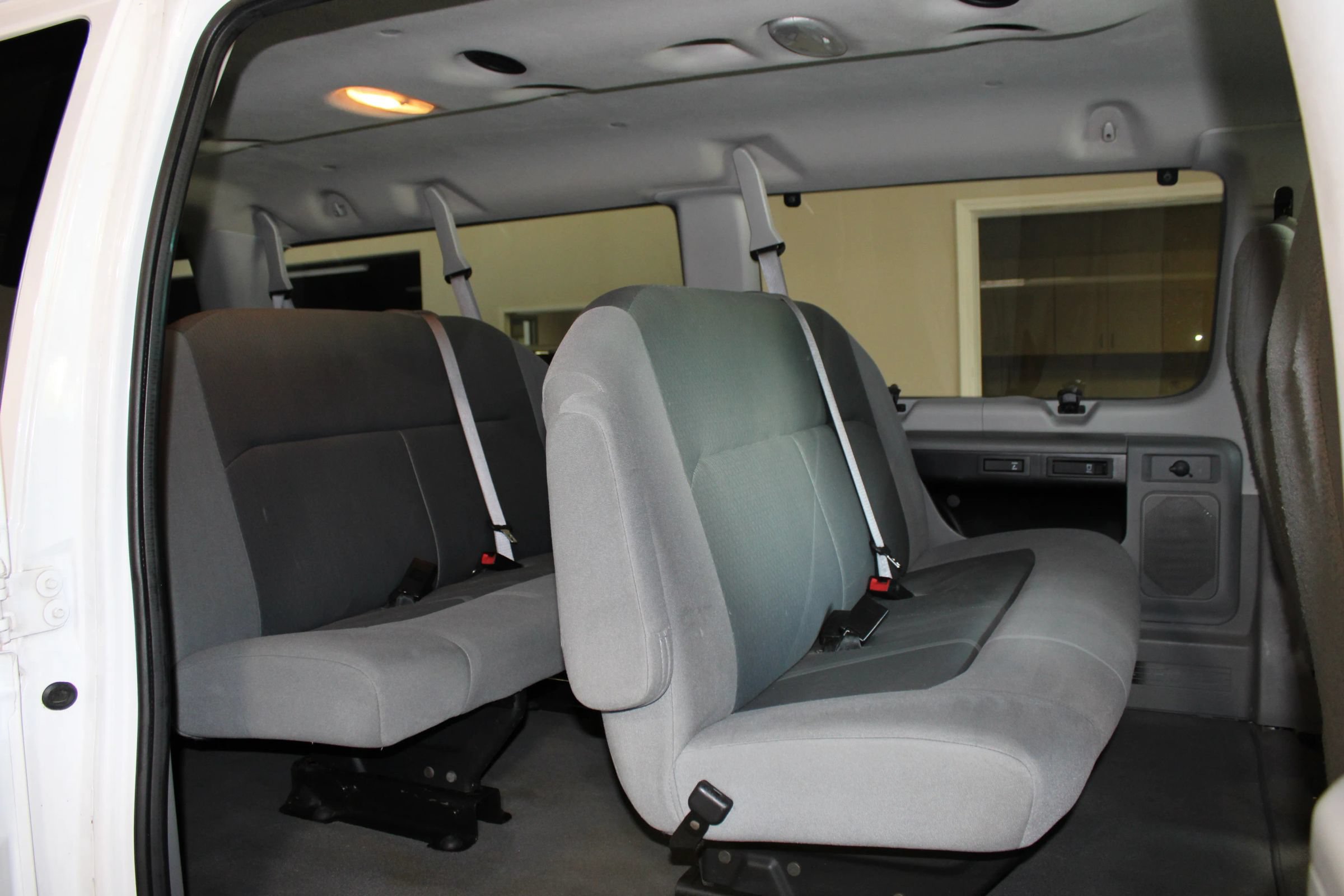 Used 2008 Ford E-350 and Econoline 350 XL RWD image 28