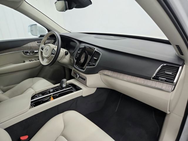 Used 2024 Volvo XC90 B6 Plus image 38