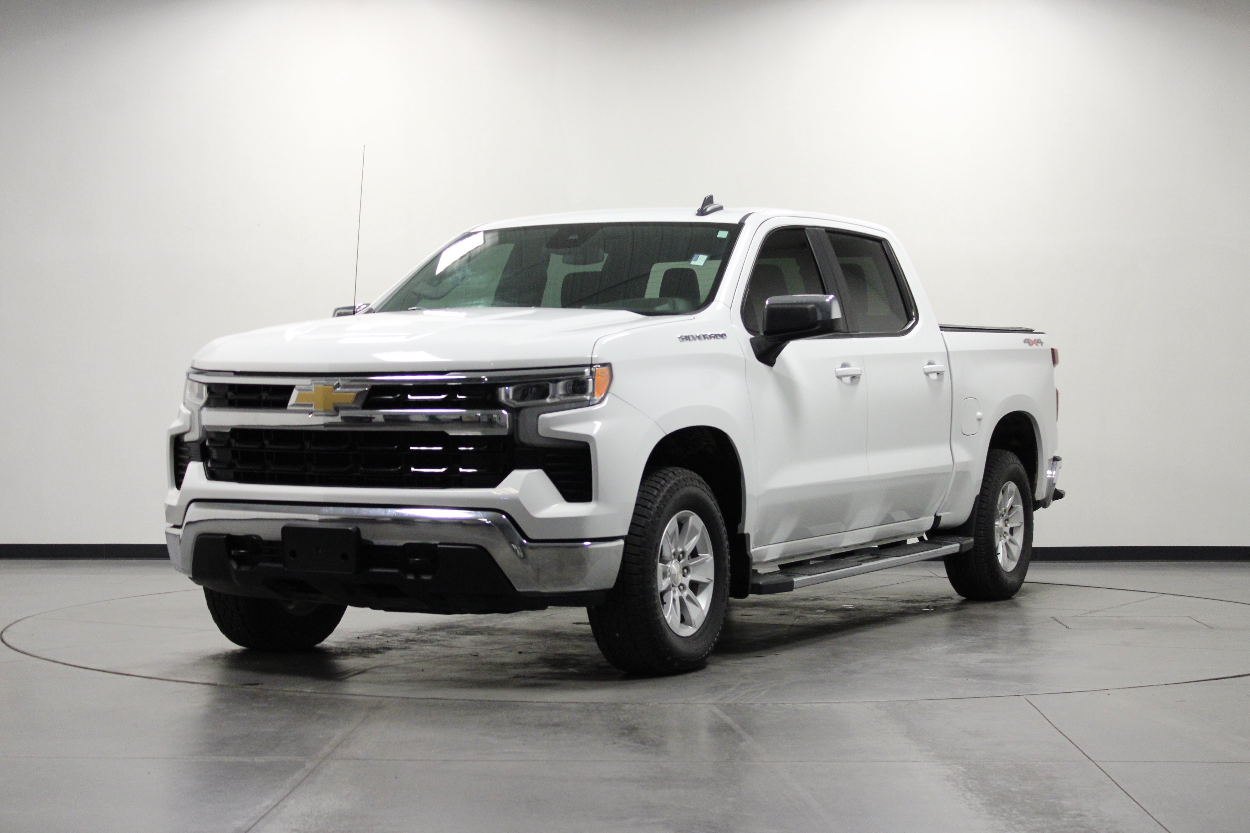 Used 2023 Chevrolet Silverado 1500 LT w/ Protection Package AWD/4WD image 8
