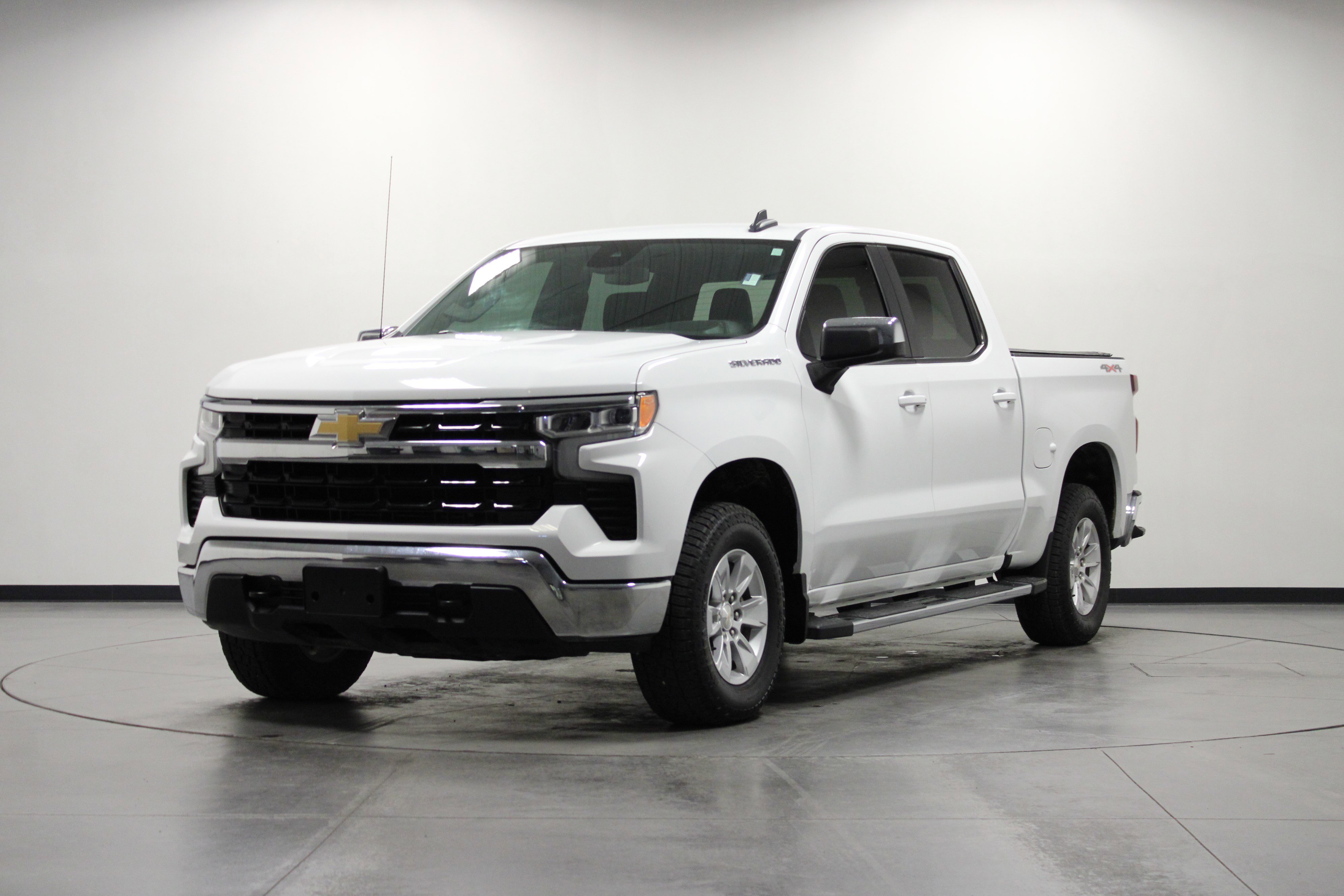 Used 2023 Chevrolet Silverado 1500 LT w/ Protection Package image 8