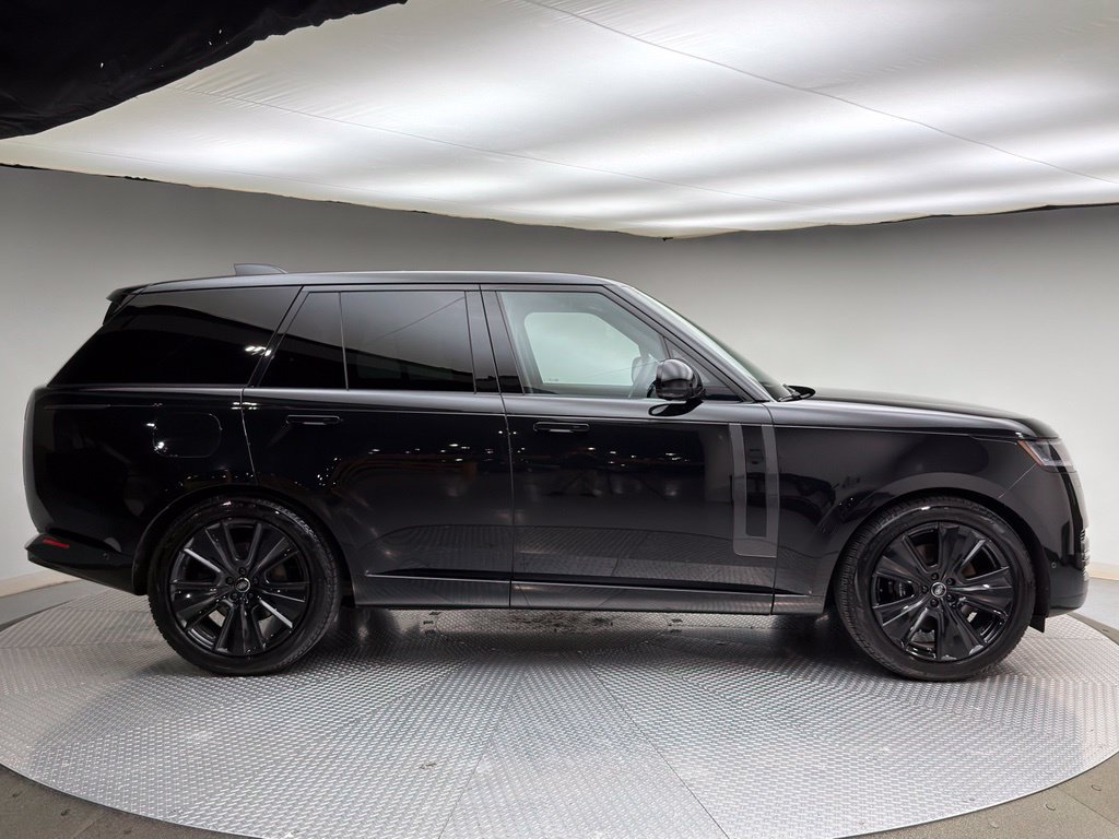 Certified 2025 Land Rover Range Rover SE AWD/4WD image 4