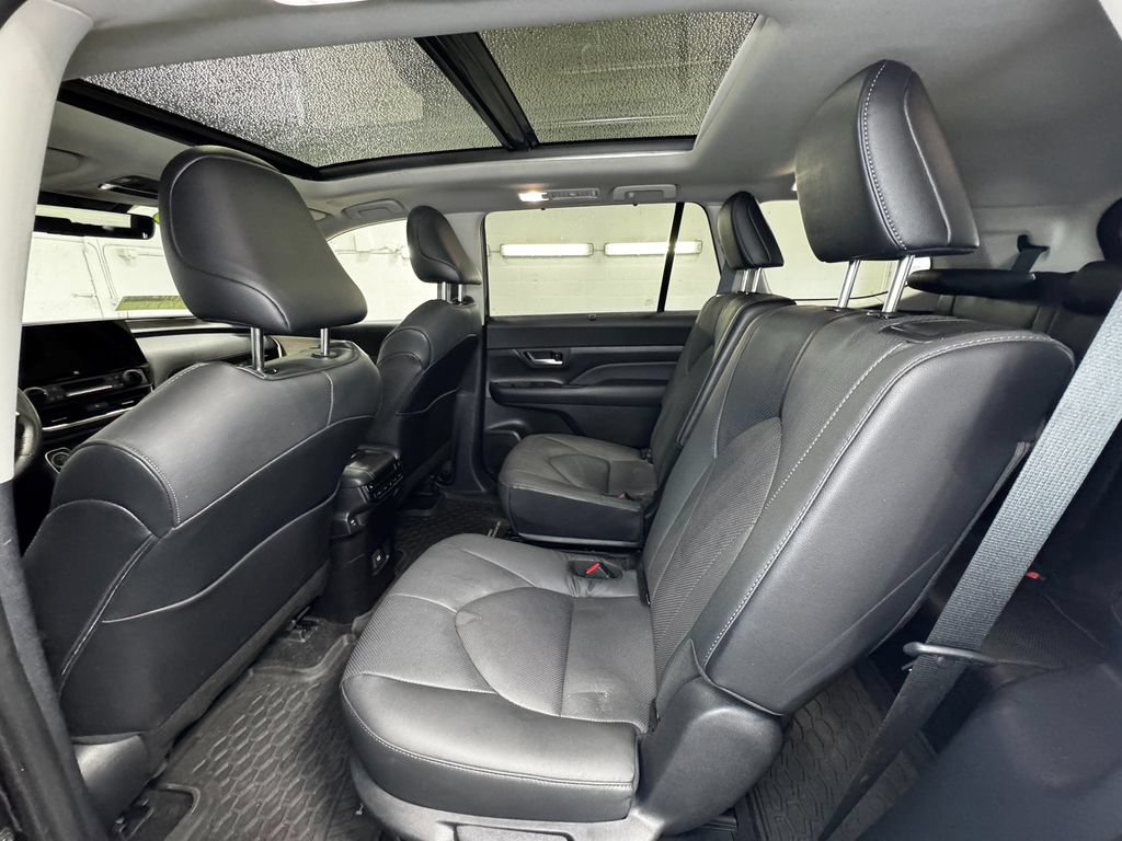 Used 2025 Toyota Grand Highlander AWD Hybrid image 18