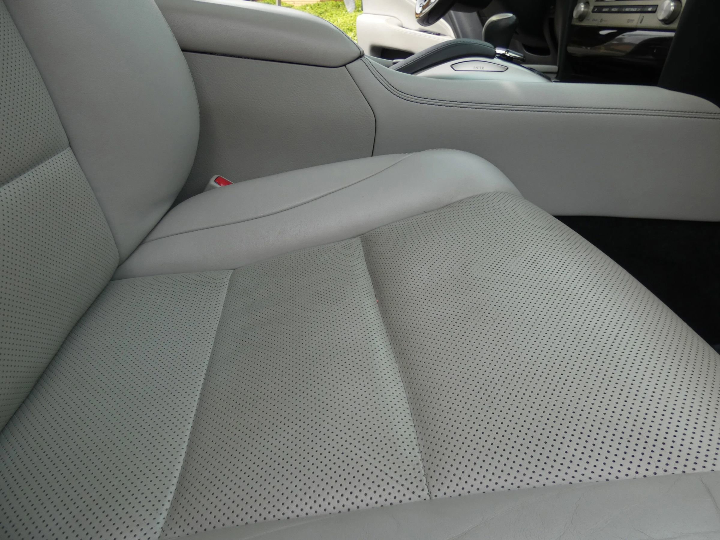 Used 2016 Lexus LS 460 w/ Comfort Package image 32