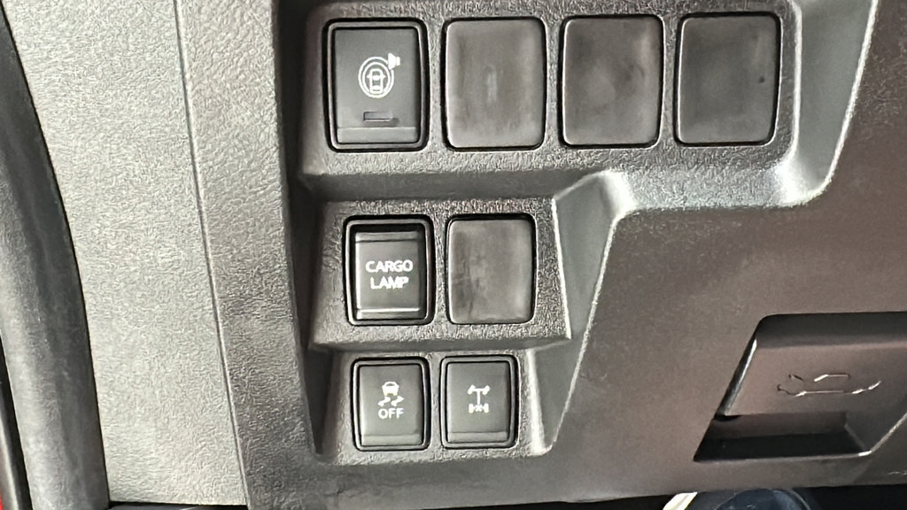 Used 2026 Nissan Frontier PRO-4X AWD/4WD image 23