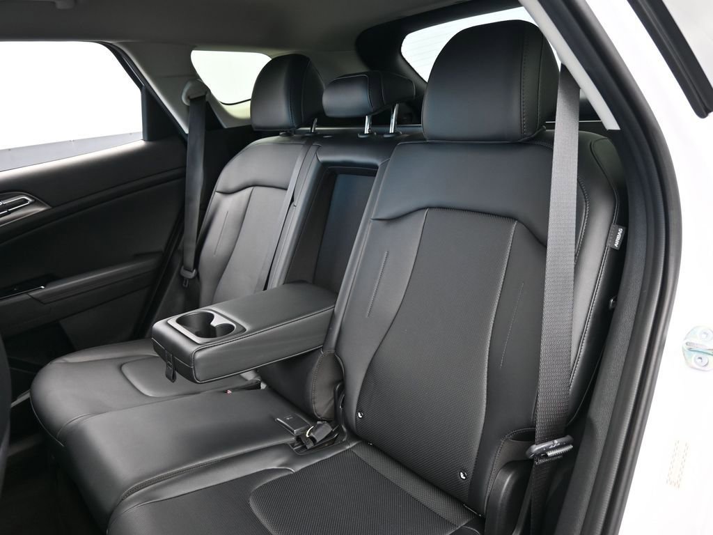 Used 2025 Kia Sportage EX image 30