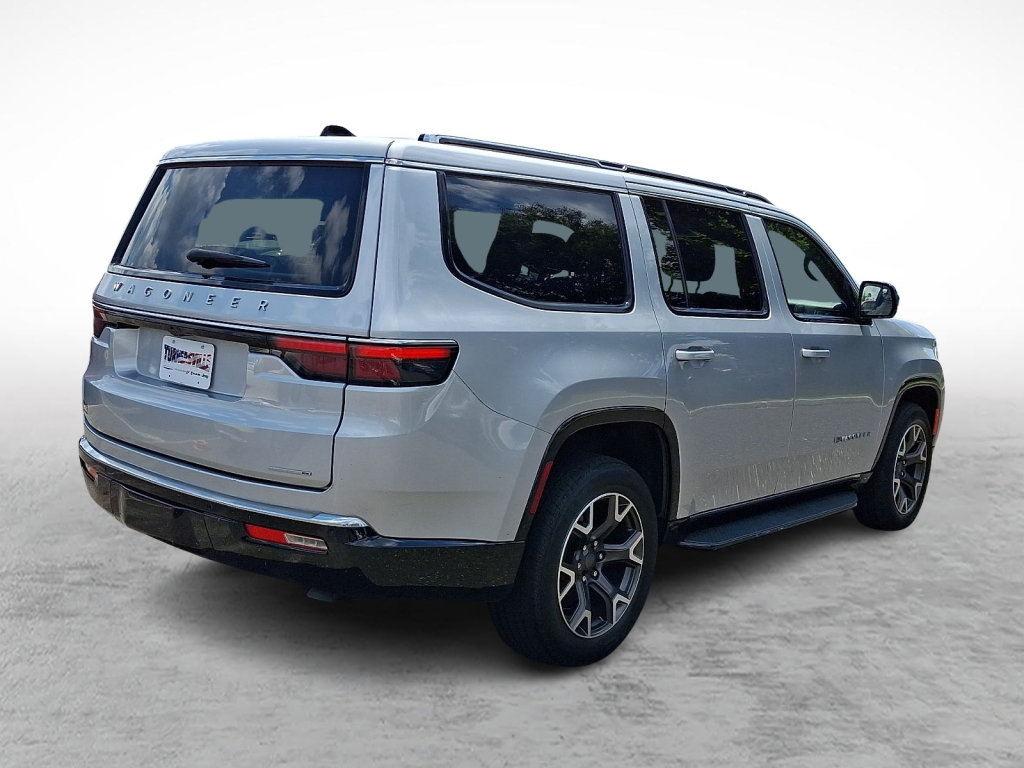 Used 2024 Jeep Wagoneer Series III AWD/4WD image 5