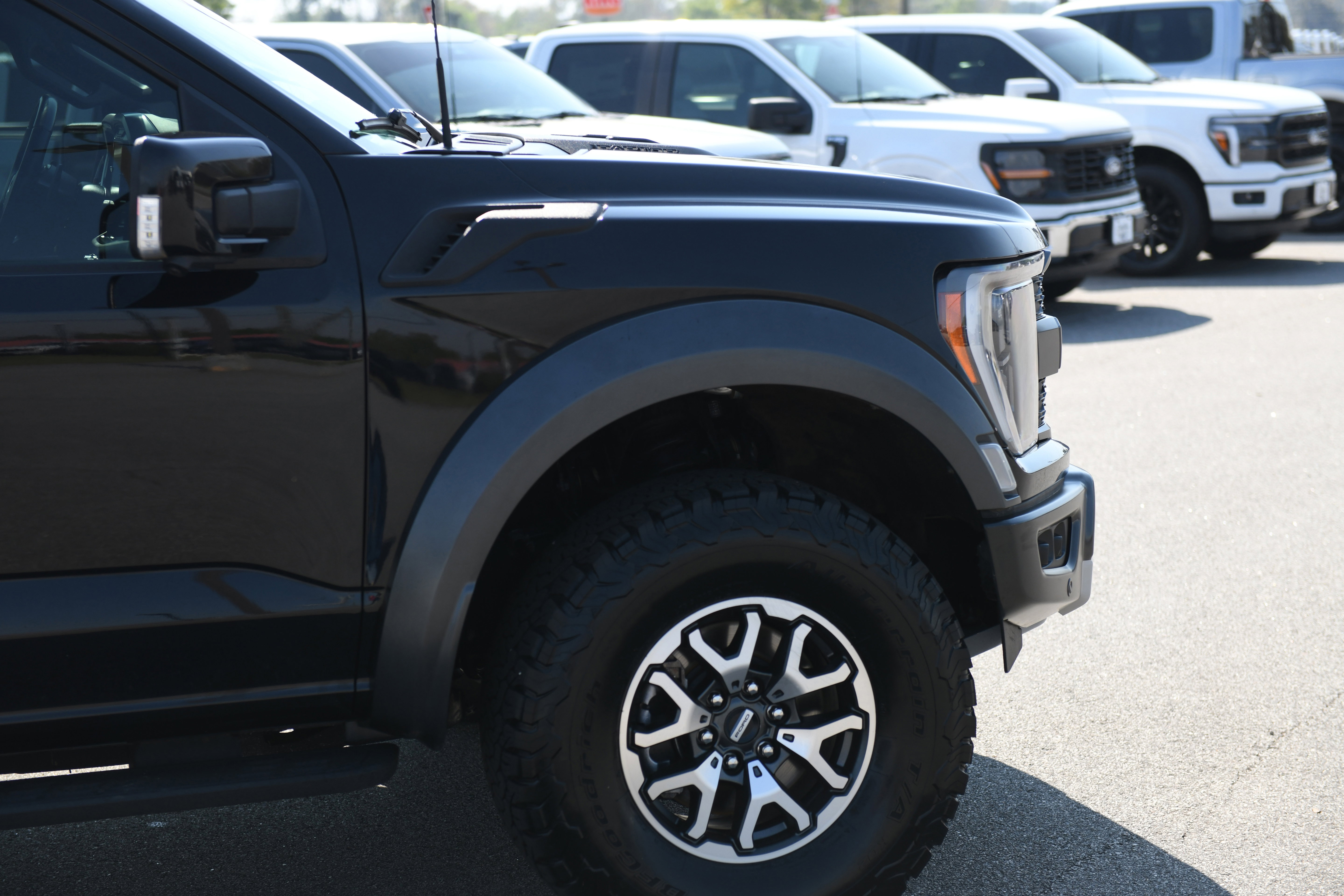 Used 2023 Ford F150 Raptor image 3