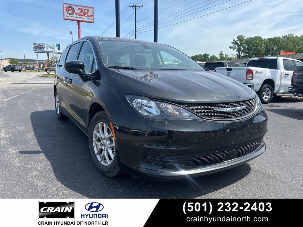 Used 2022 Chrysler Voyager LX video 1