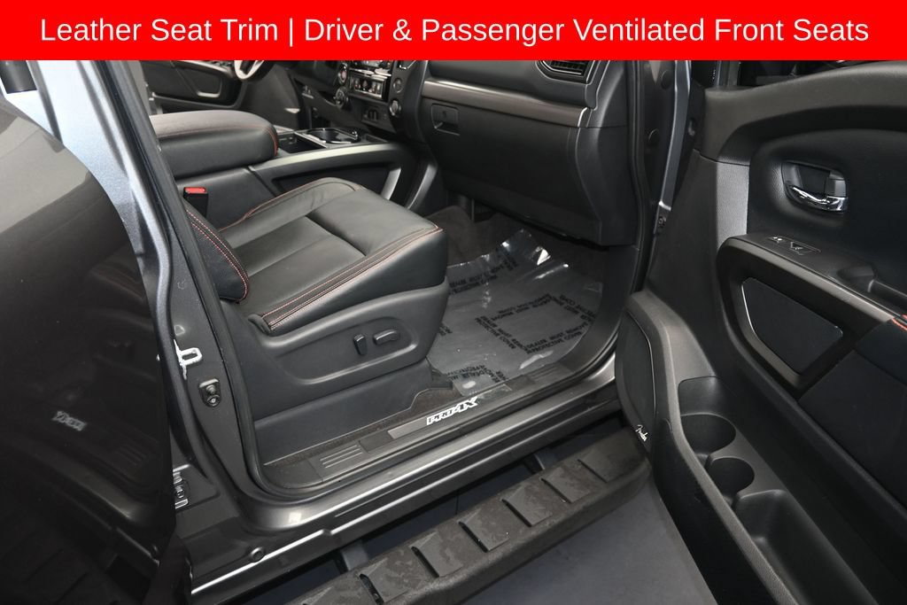 Used 2021 Nissan Titan PRO-4X w/ Pro-4x Convenience Package AWD/4WD image 14