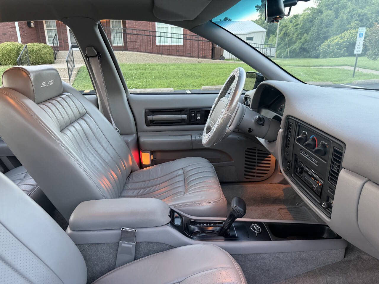 Used 1996 Chevrolet Impala SS RWD image 32