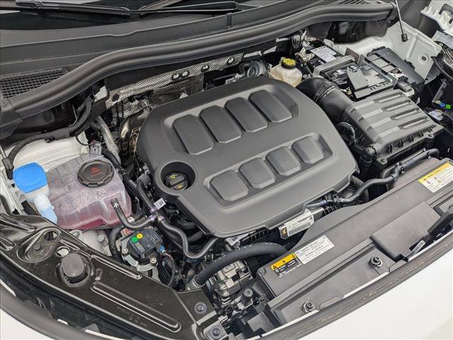 New 2025 Volkswagen Tiguan SE image 16