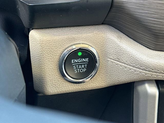 Used 2023 Ford Expedition Limited image 16