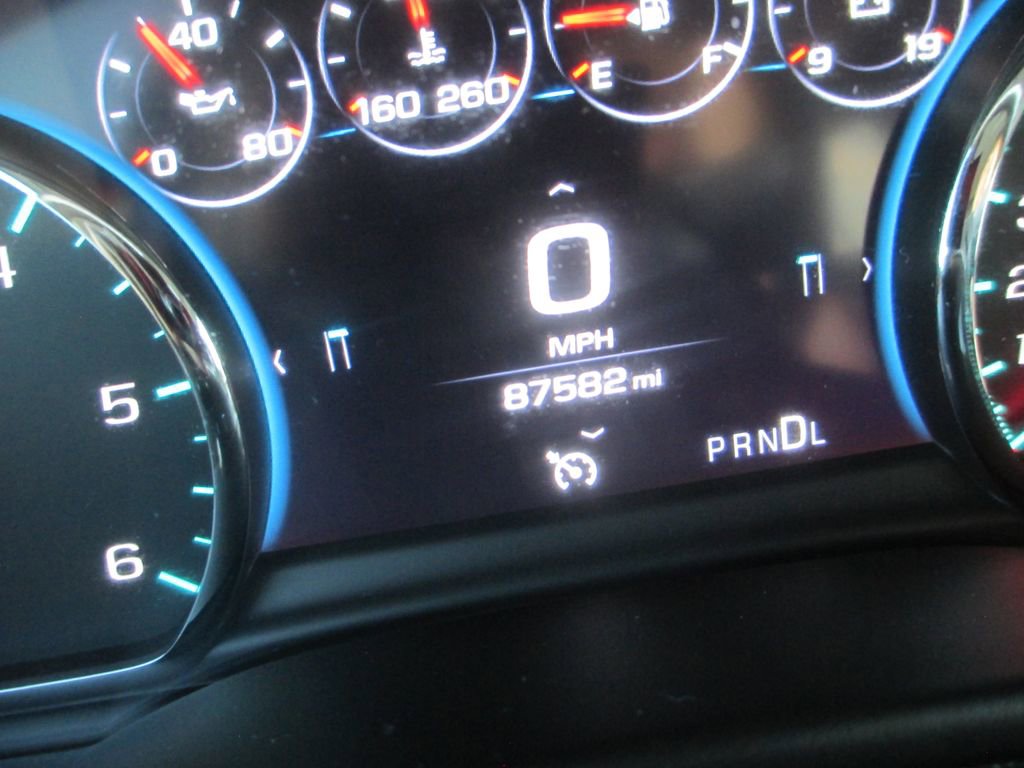 Used 2018 Chevrolet Suburban Premier image 35
