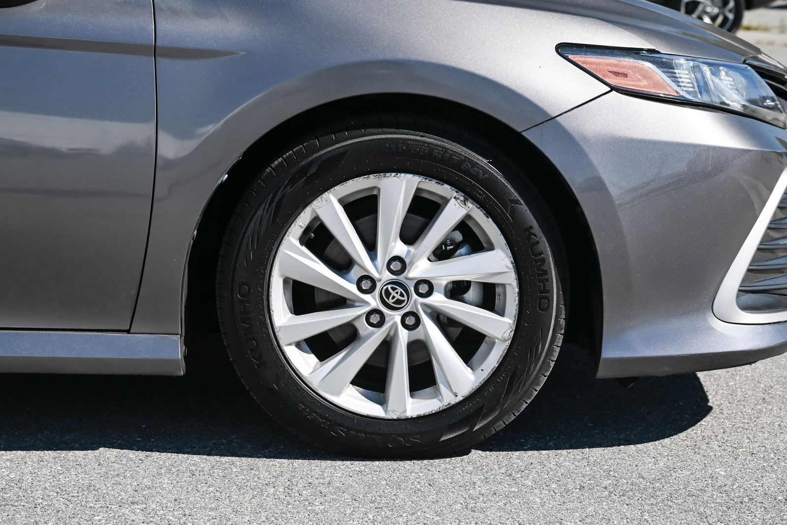 Used 2022 Toyota Camry LE w/ Carpet Mat Package (TMS) image 11