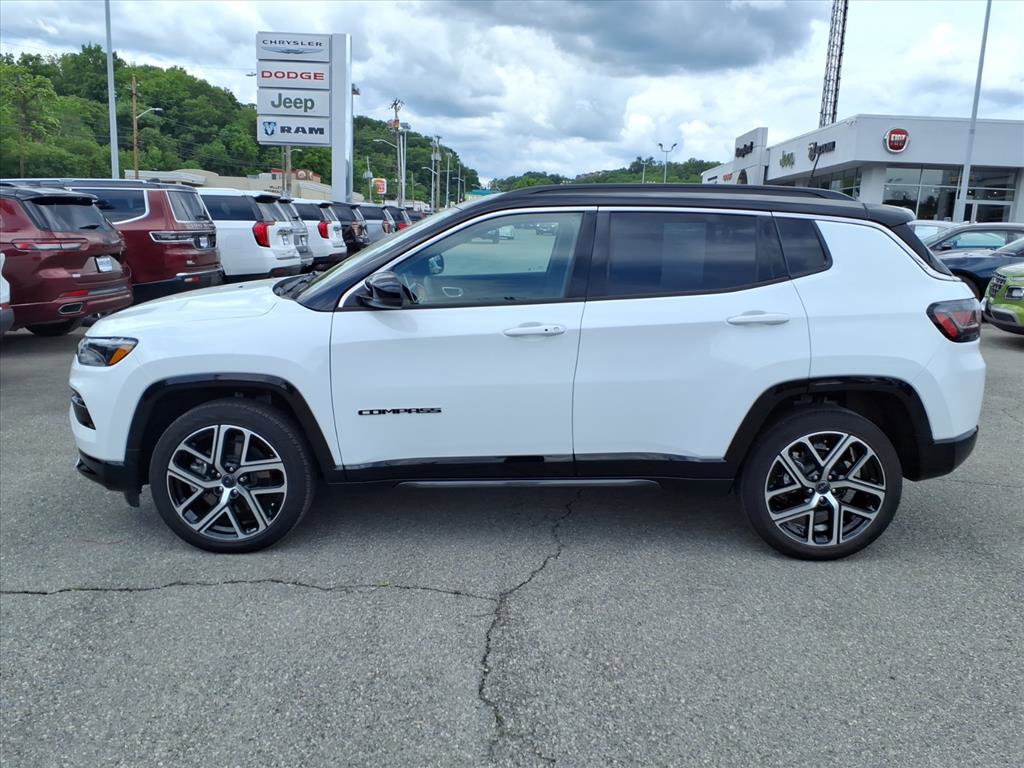 Used 2025 Jeep Compass Limited w/ Elite Group AWD/4WD image 7