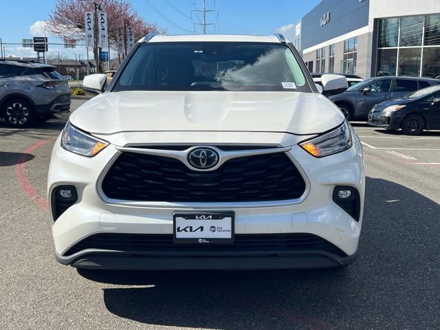 Used 2021 Toyota Highlander XLE image 4