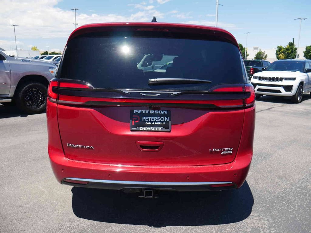 New 2027 Chrysler Pacifica Limited w/ Trailer Tow Group AWD/4WD image 22