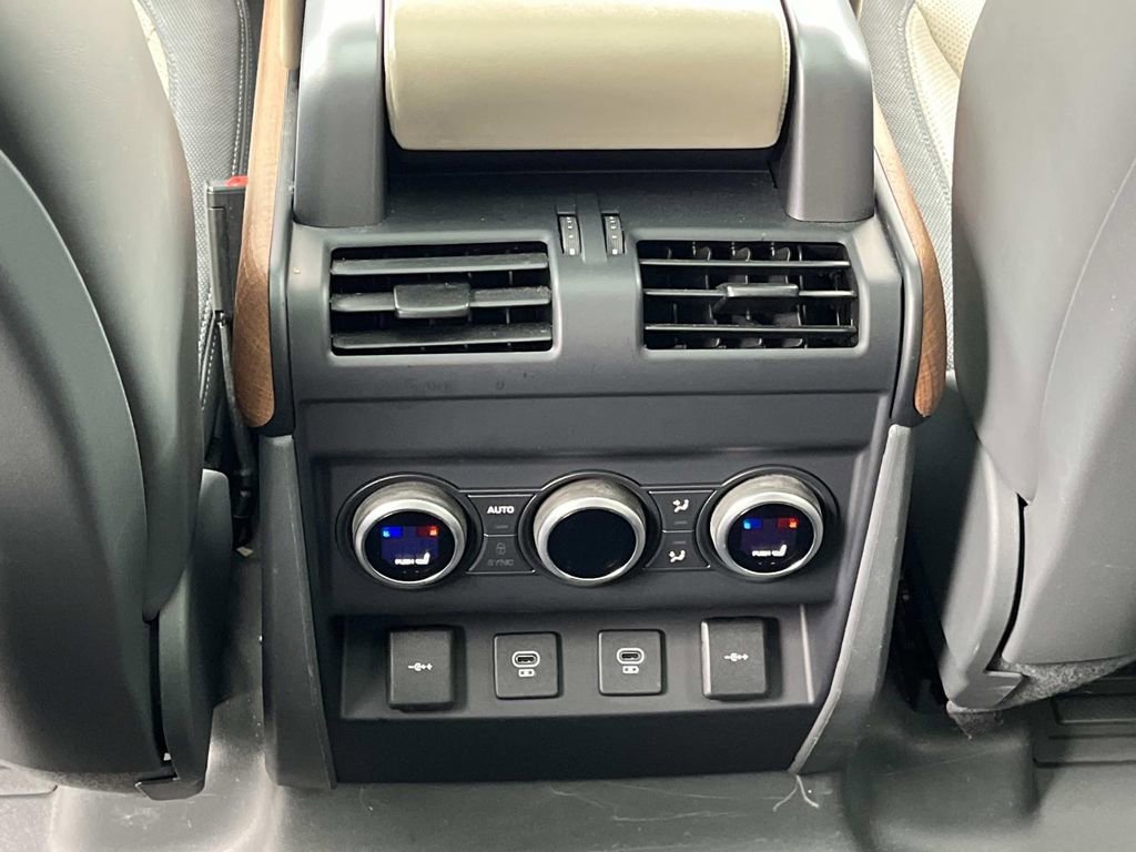 Used 2021 Land Rover Defender 110 X-Dynamic HSE image 18