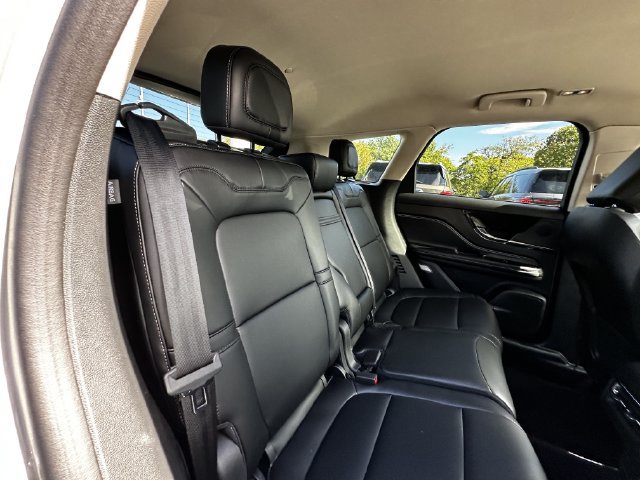 Certified 2023 Lincoln Corsair AWD image 38