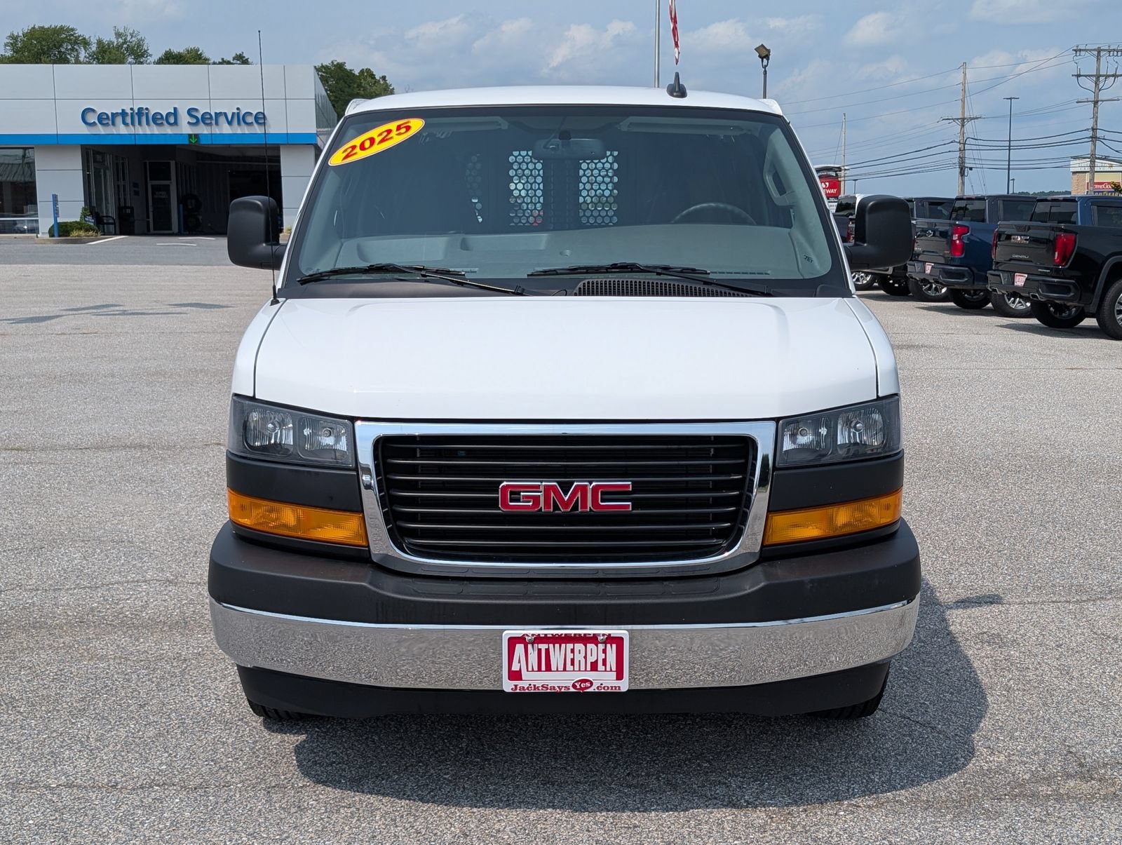 Used 2025 GMC Savana 2500 w/ Driver Convenience Package RWD image 8
