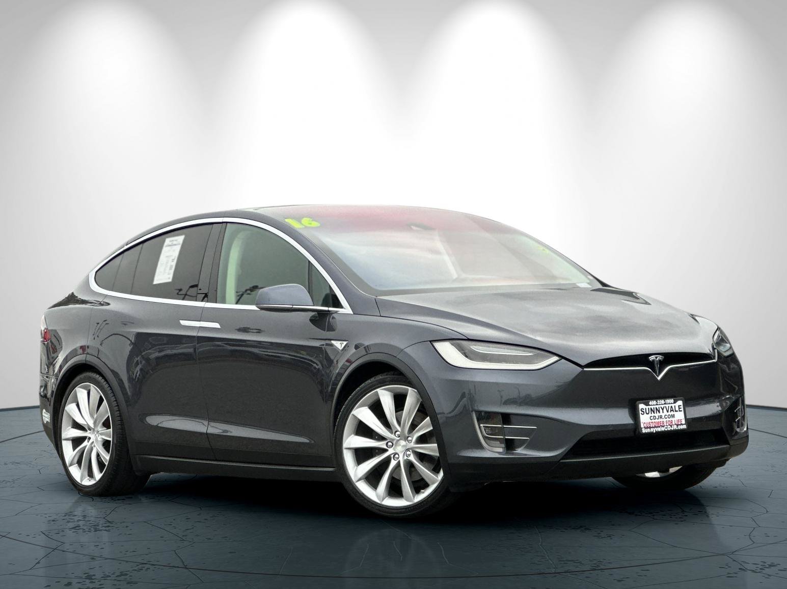 Used 2016 Tesla Model X 90D AWD/4WD image 2