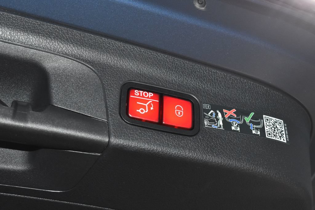 Certified 2025 Mercedes-Benz GLE 350 4MATIC image 31