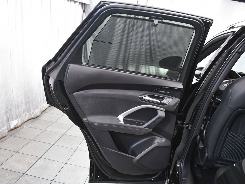 Used 2025 Audi SQ5 Premium Plus w/ Premium Plus Package AWD/4WD image 16