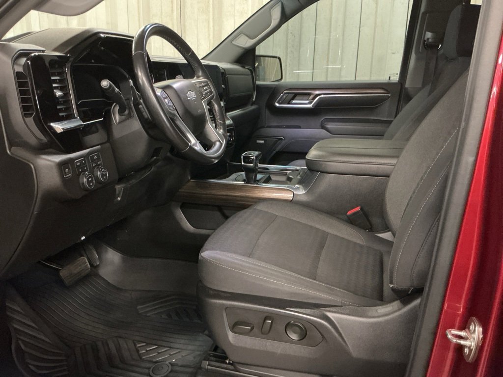 Used 2023 Chevrolet Silverado 1500 RST image 12