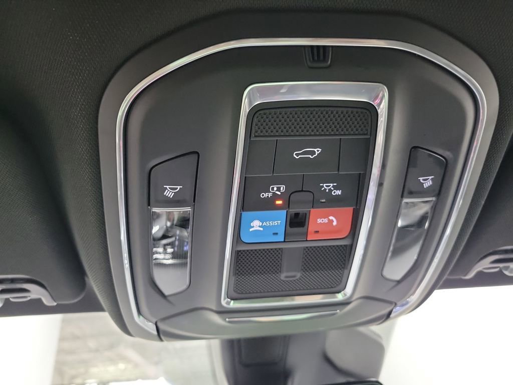 Used 2023 Jeep Wagoneer 4WD image 48