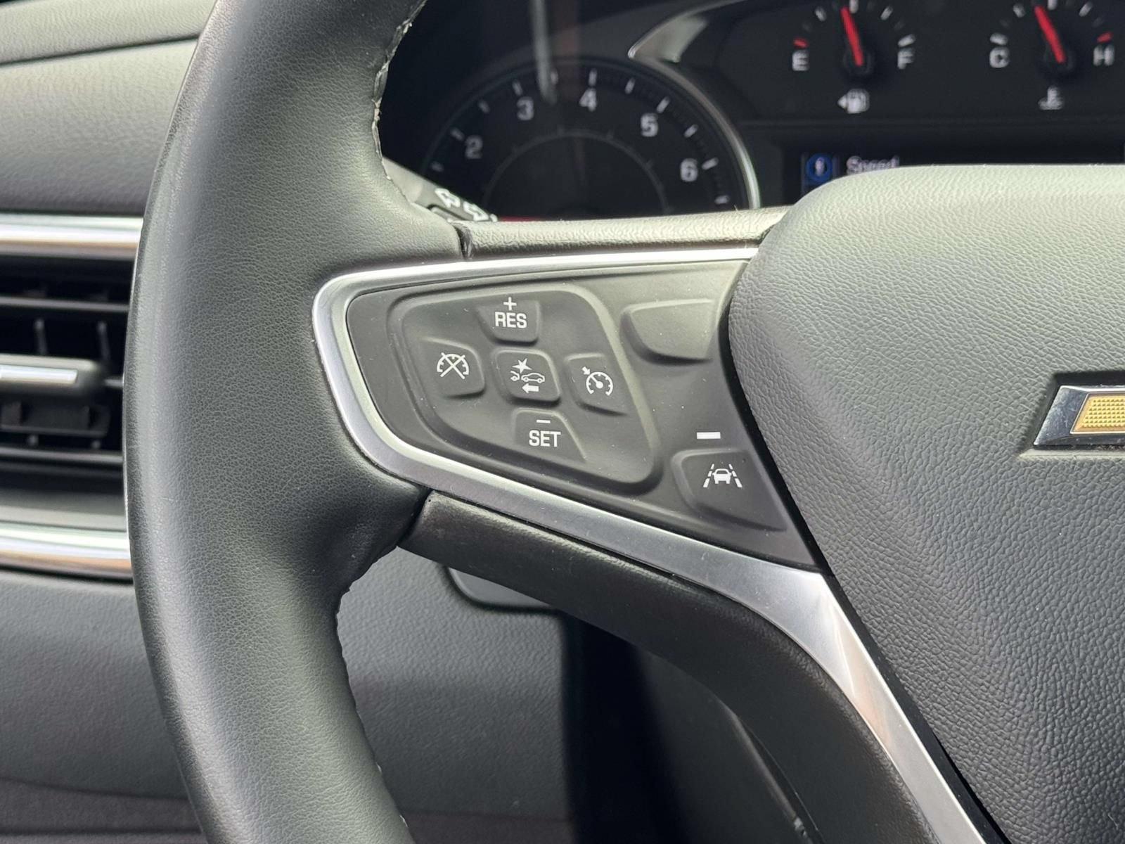 Used 2023 Chevrolet Equinox LT FWD image 7