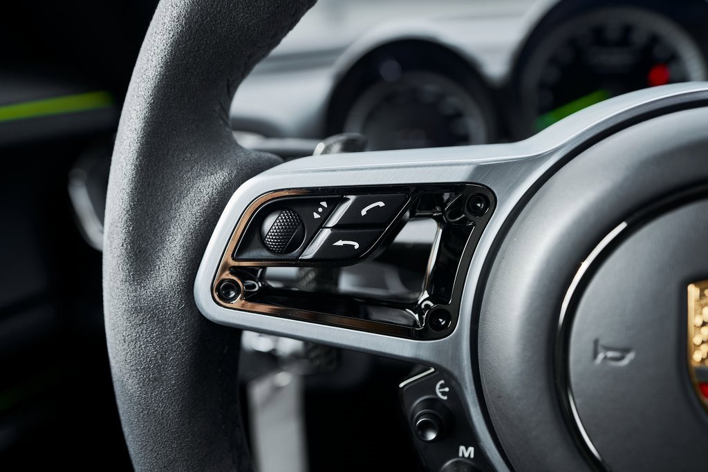 Used 2015 Porsche 918 Spyder image 65