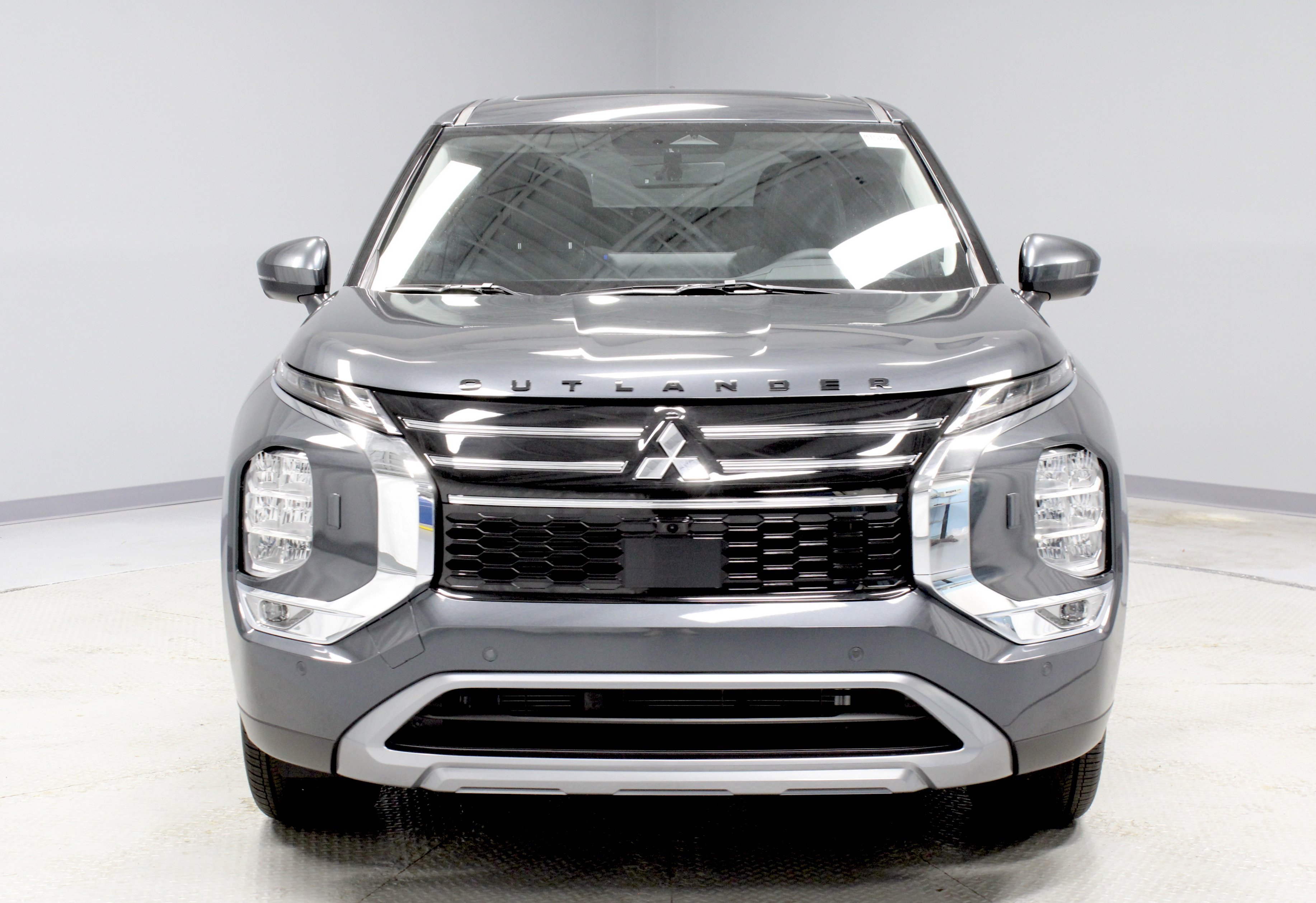 New 2025 Mitsubishi Outlander SE image 4