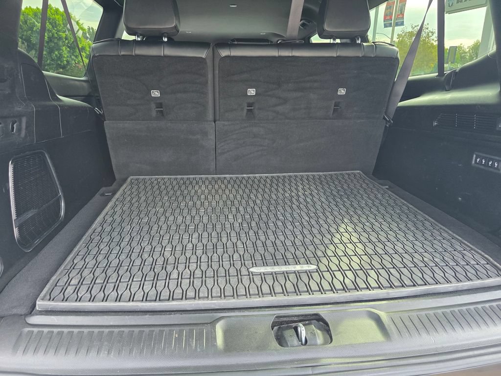 Used 2024 Jeep Wagoneer L Series II w/ Flexible Seating Group AWD/4WD image 21