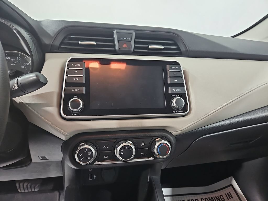 Used 2021 Nissan Versa SV FWD image 19