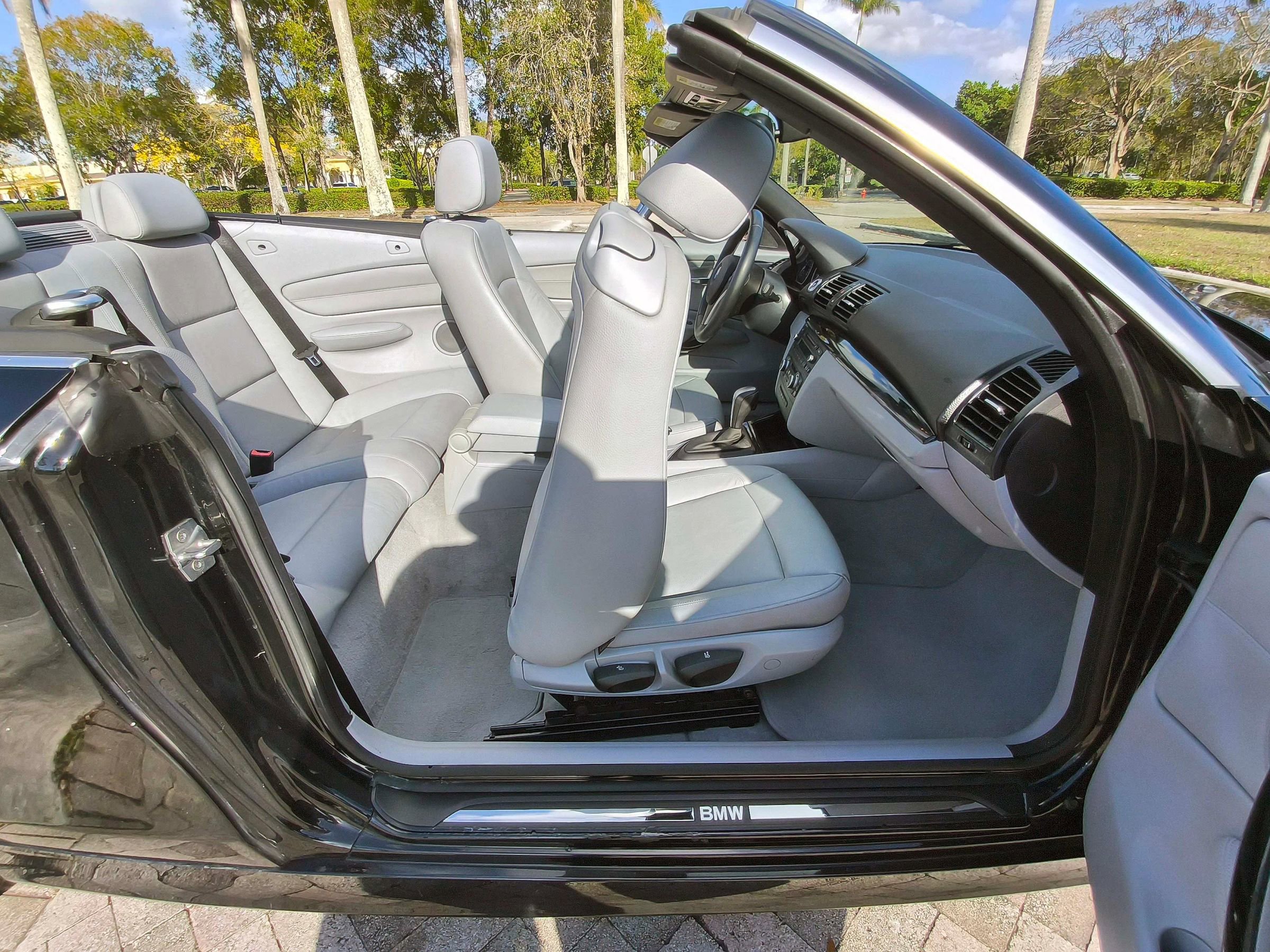 Used 2011 BMW 128i 128i Convertible 2D image 7