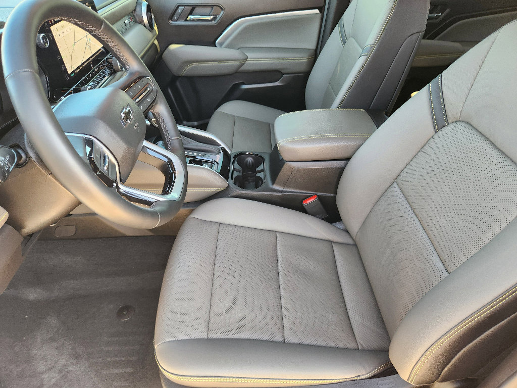 Used 2025 Chevrolet Colorado ZR2 w/ Technology Package image 20