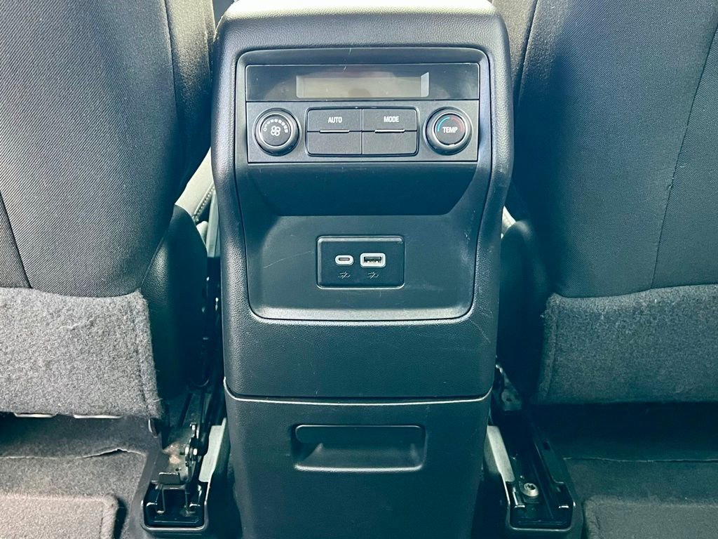 Used 2022 GMC Acadia SLE image 36