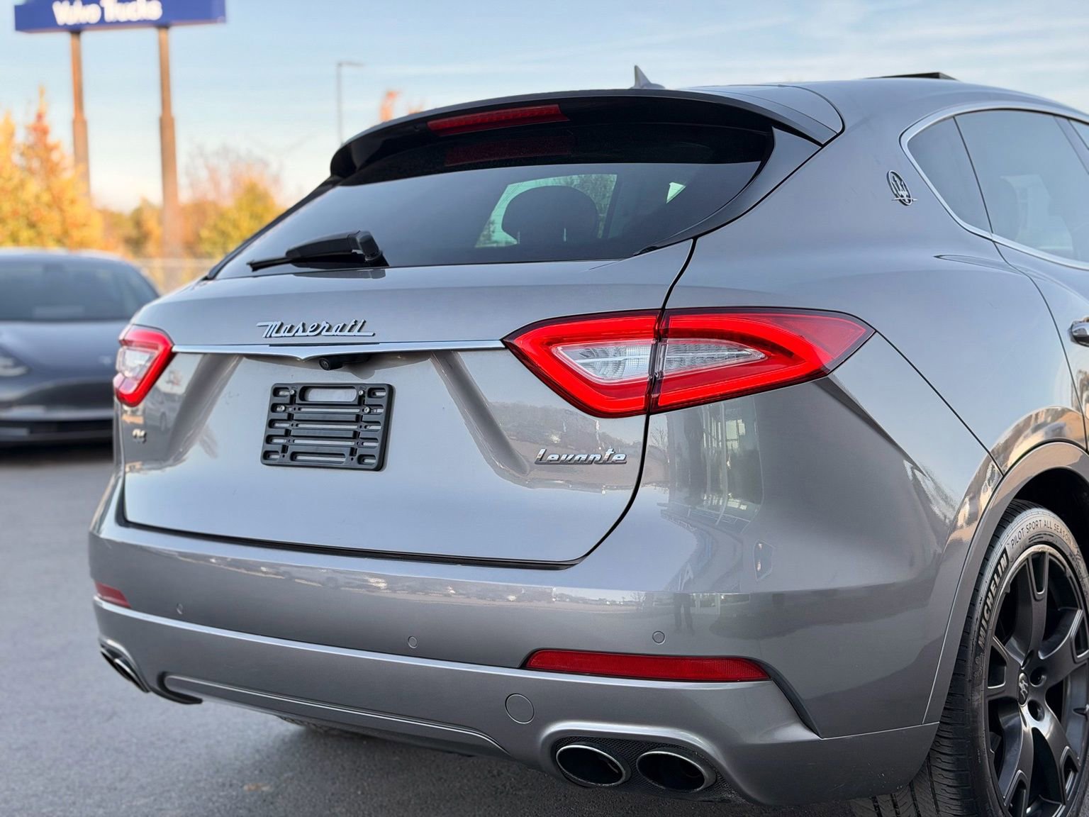 Used 2019 Maserati Levante image 13