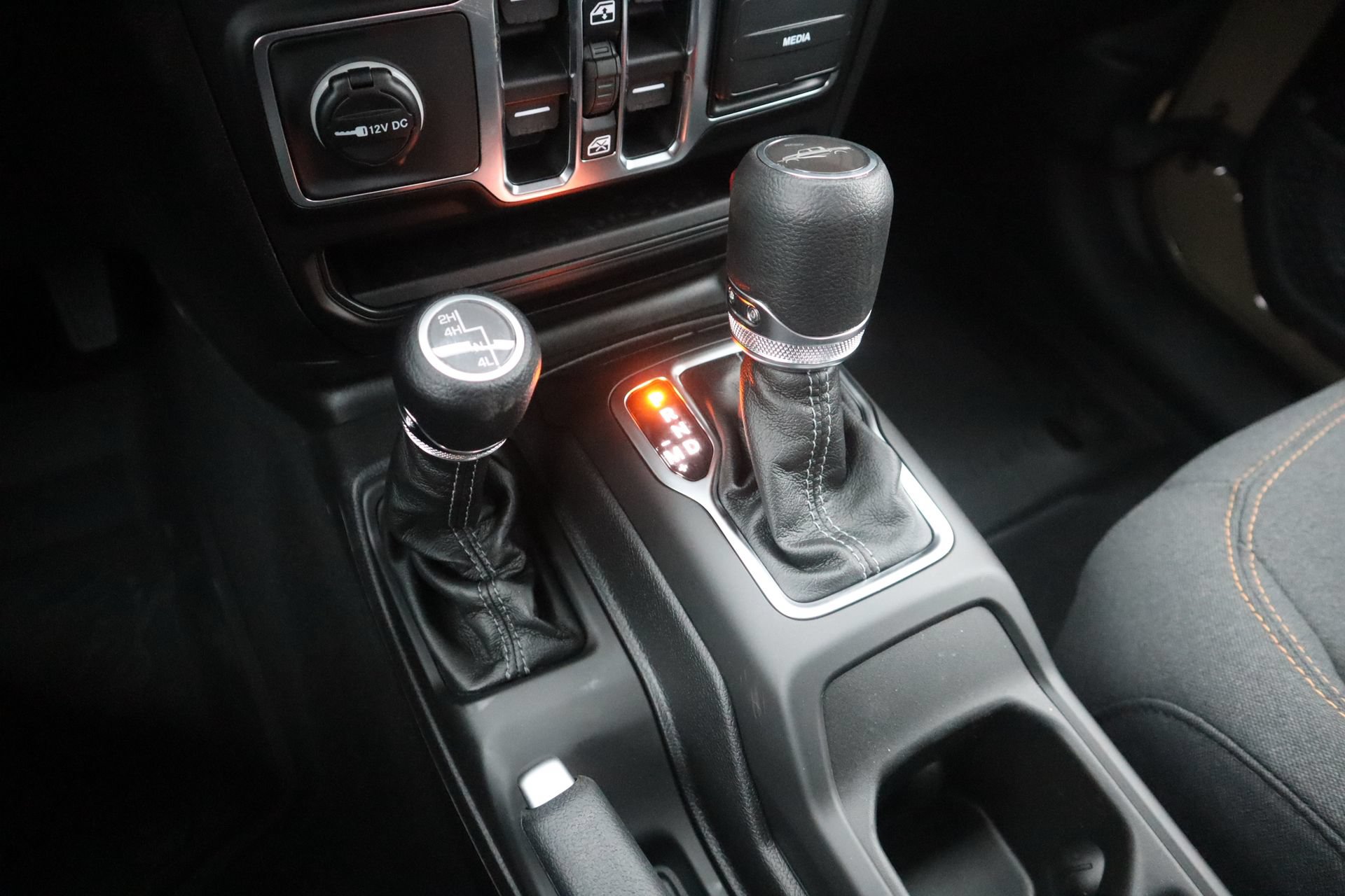 New 2026 Jeep Gladiator Sport AWD/4WD image 7