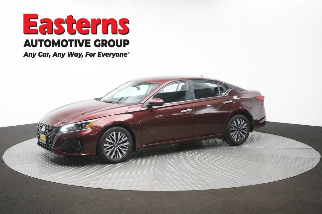 Used 2023 Nissan Altima 2.5 SV FWD image 57