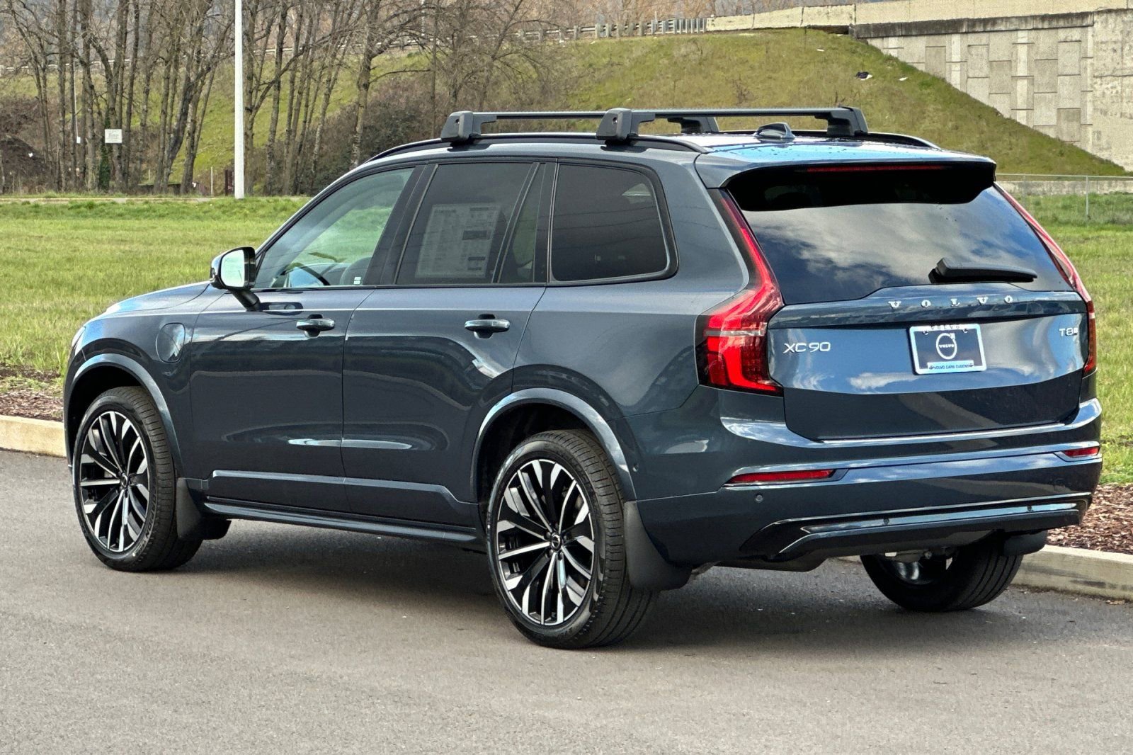 New 2026 Volvo XC90 T8 Ultra w/ Lounge Package image 5