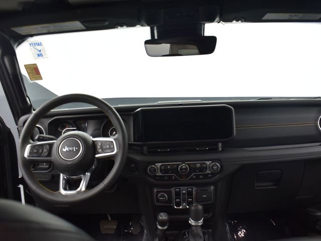 Used 2024 Jeep Wrangler Sahara w/ Technology Group AWD/4WD image 10