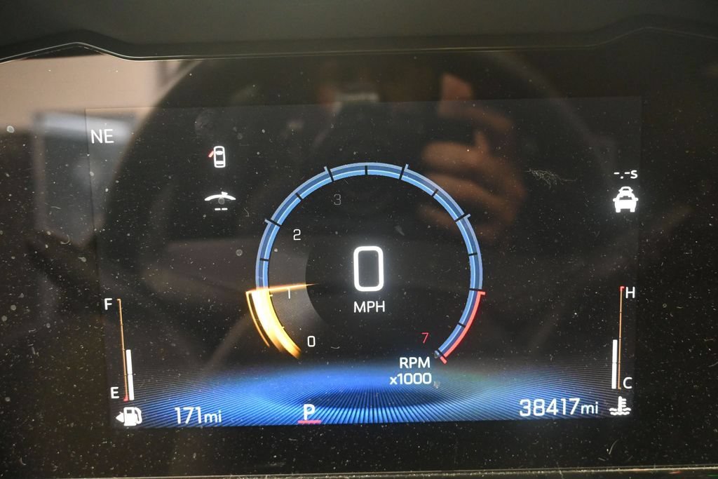 Used 2024 Chevrolet Trax ACTIV w/ Driver Confidence Package FWD image 11