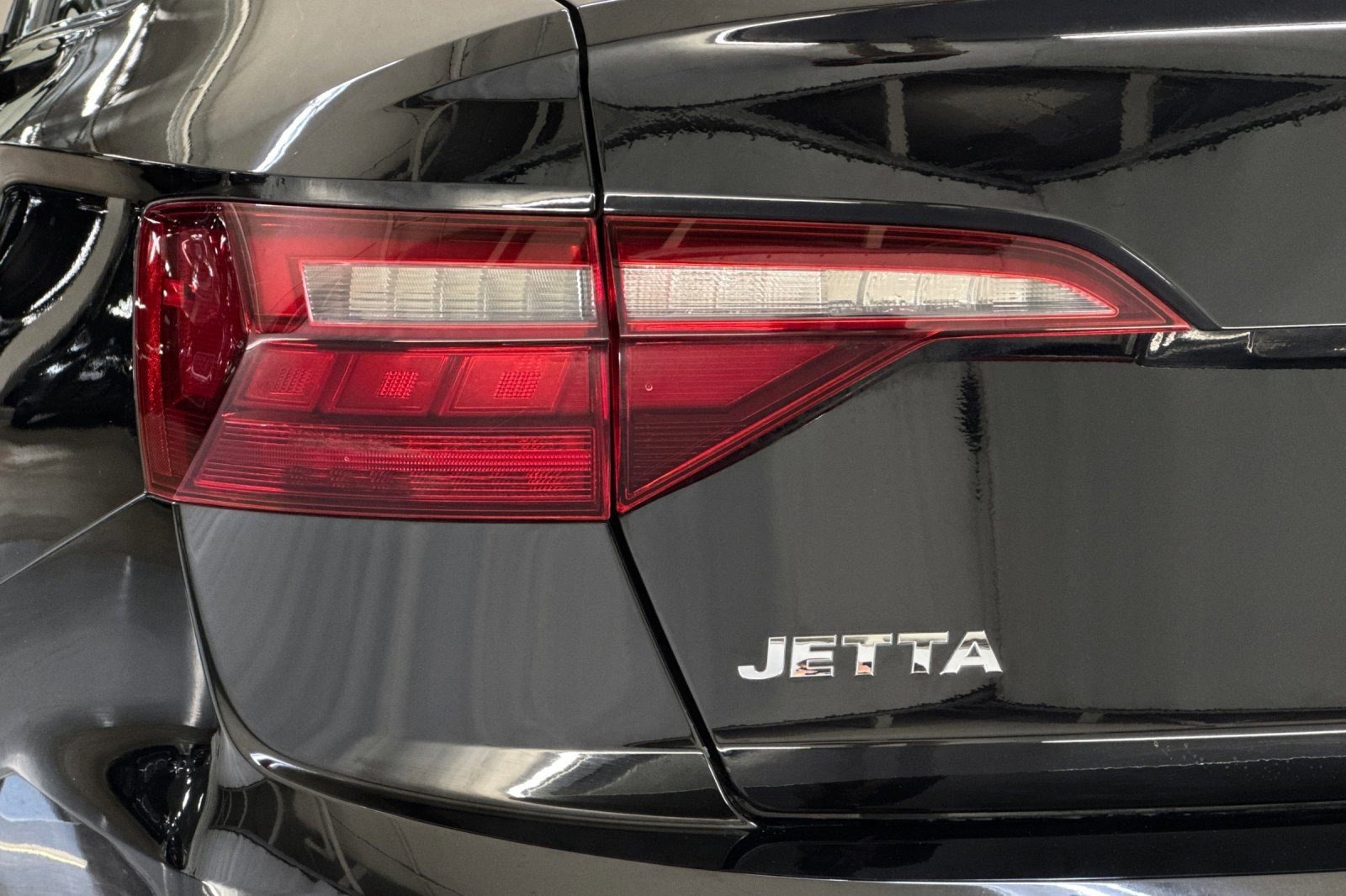 Used 2021 Volkswagen Jetta S w/ Driver Assistance Package image 13
