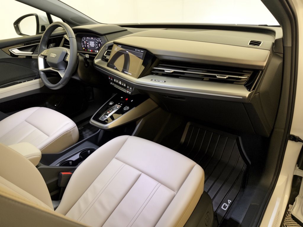 Used 2025 Audi Q4 e-tron Premium w/ Convenience Package RWD image 31