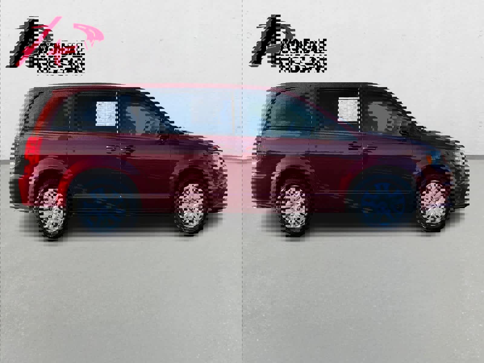 Used 2018 Dodge Grand Caravan SE w/ UConnect Hands-Free Group image 8