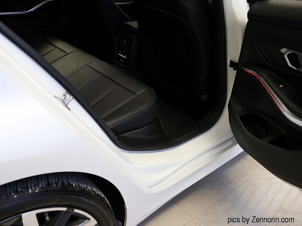Certified 2025 BMW 330i xDrive Sedan image 33