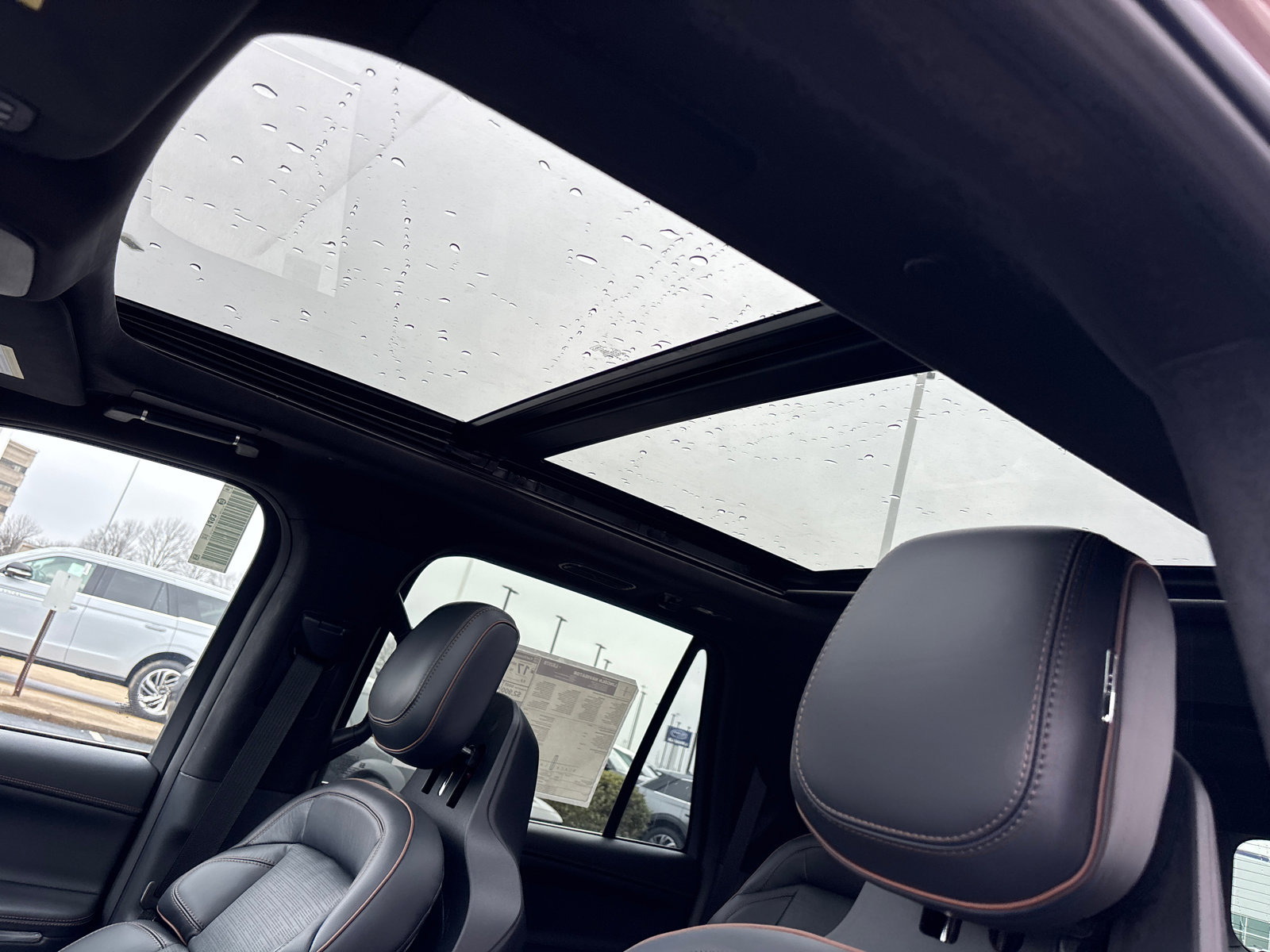 New 2026 Lincoln Navigator L Black Label AWD/4WD image 25