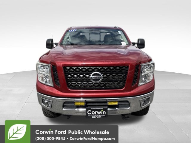 Used 2019 Nissan Titan SV AWD/4WD image 2